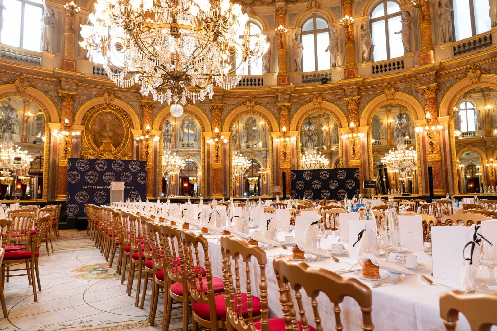 La salle du dîner du Chinese Business Club avant l'arrivée des invités